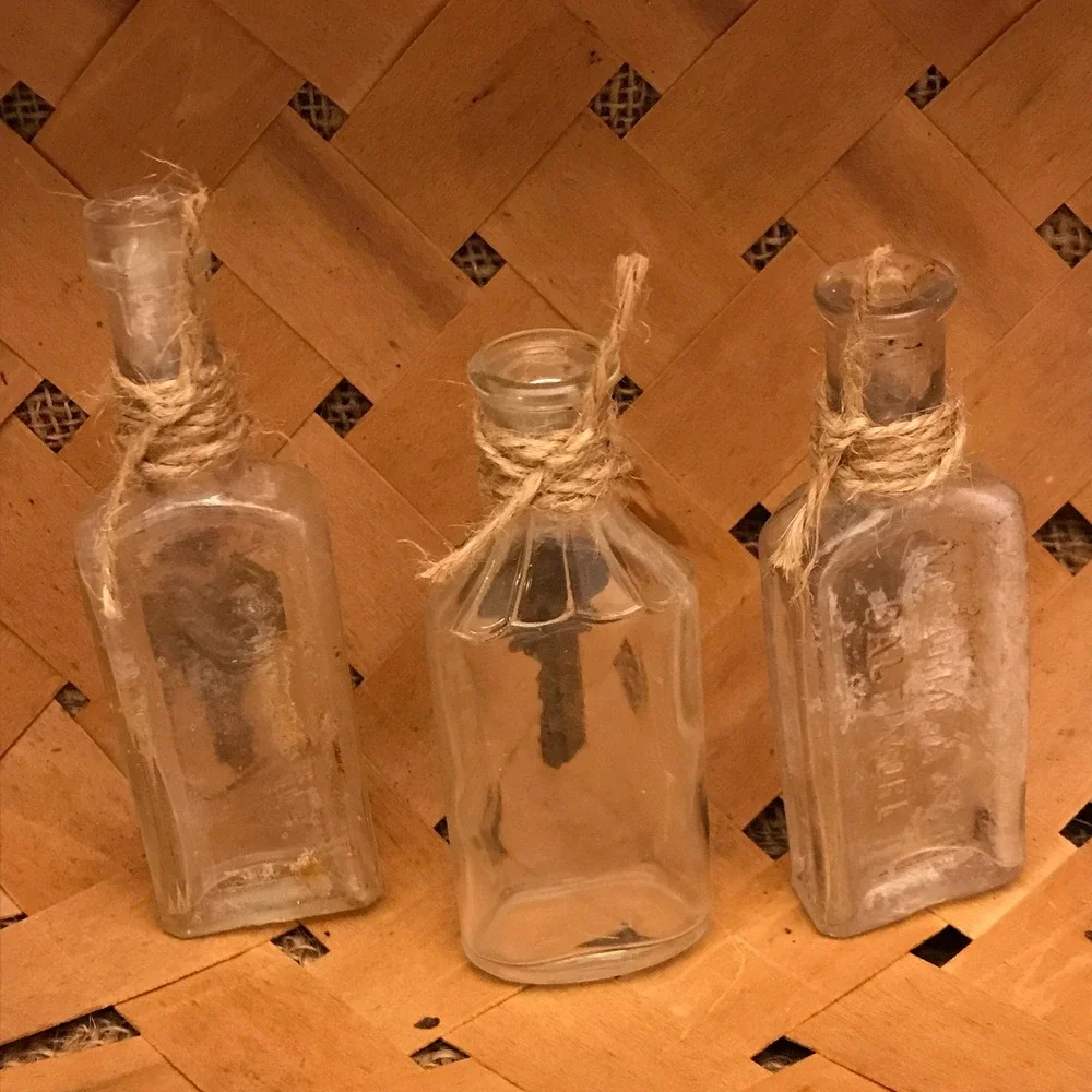 Vintage‎ Antique, Apothecary Bottles with Vintage Key, Steampunk Wedding Decor
